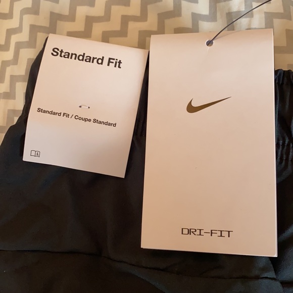 NWT Nike Woven Training Shorts Men Size Small - Picture 13 of 13